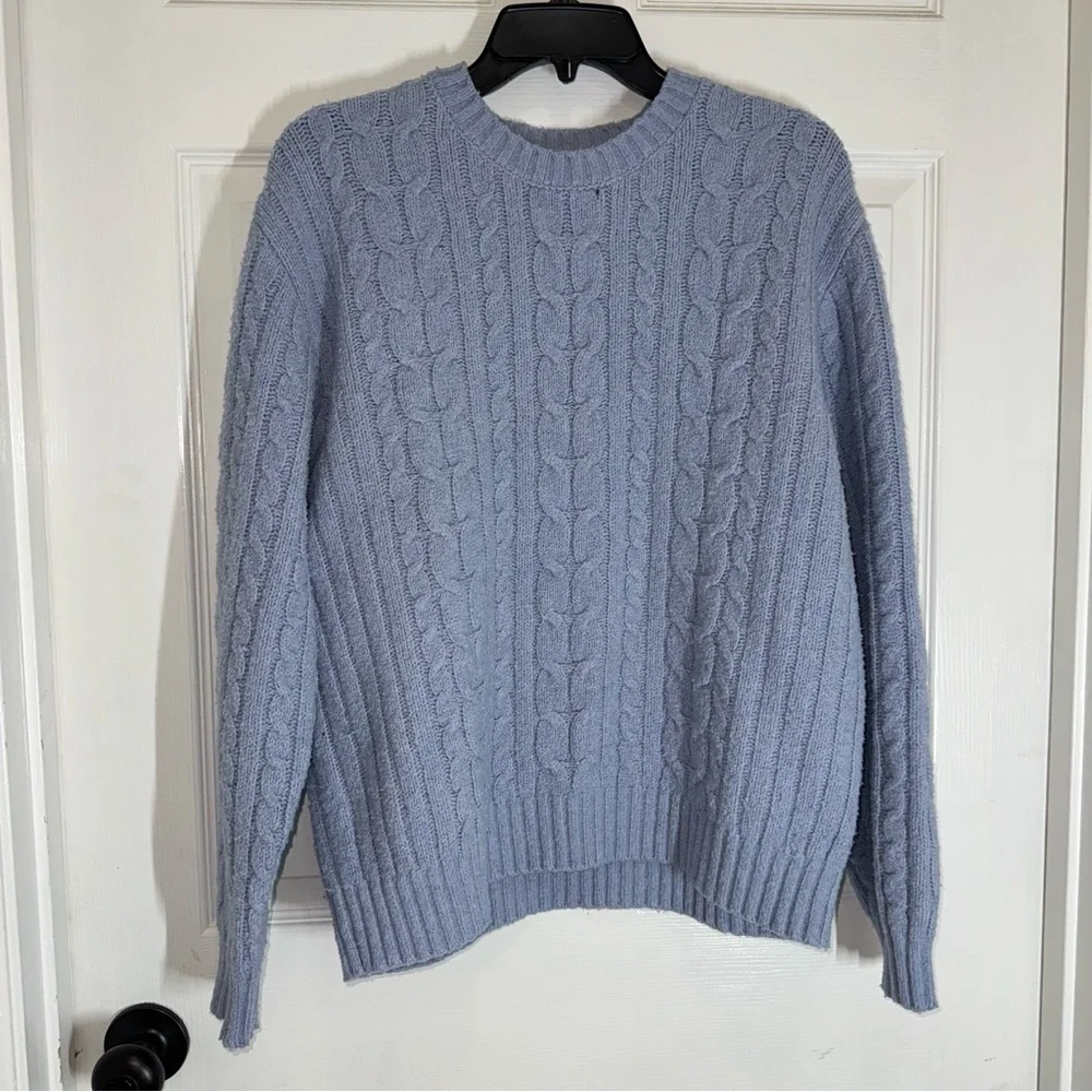Hollister Blue Crew Neck Cable Knit Sweater - Picture 2 of 11